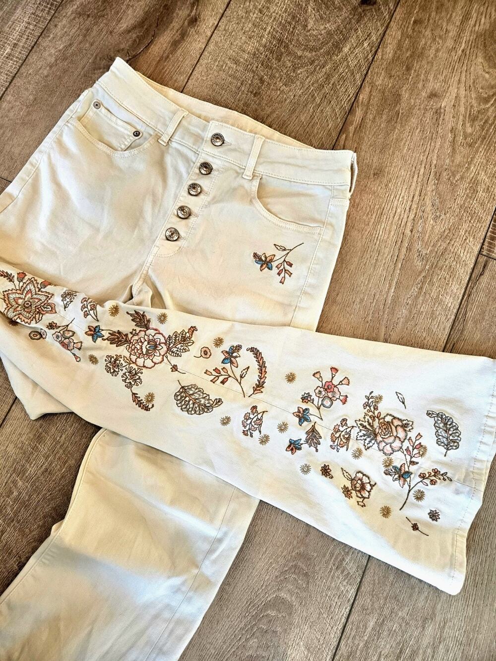 American Eagle Embroidered Festival Flare Jeans Womens 6 Cream Button Fly Boho